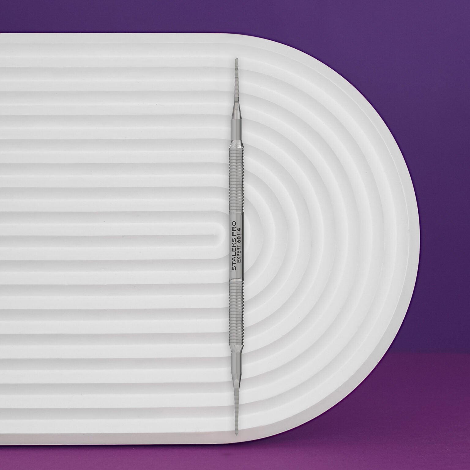 Lime à ongles pour pédicure EXPERT 60 TYPE 4 (lime à ongles droite et étroite et lime étroite à extrémité courbée)