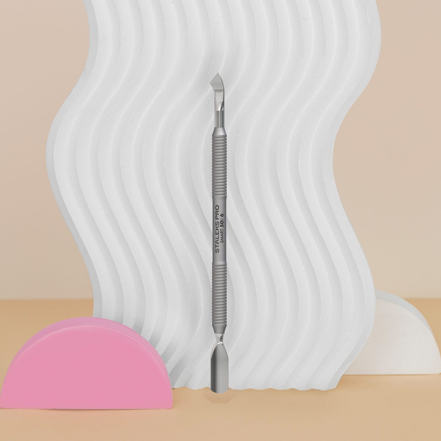 Repousse-manucure SMART 50 TYPE 6 (repousse-manucure étroit arrondi et lame courbée)