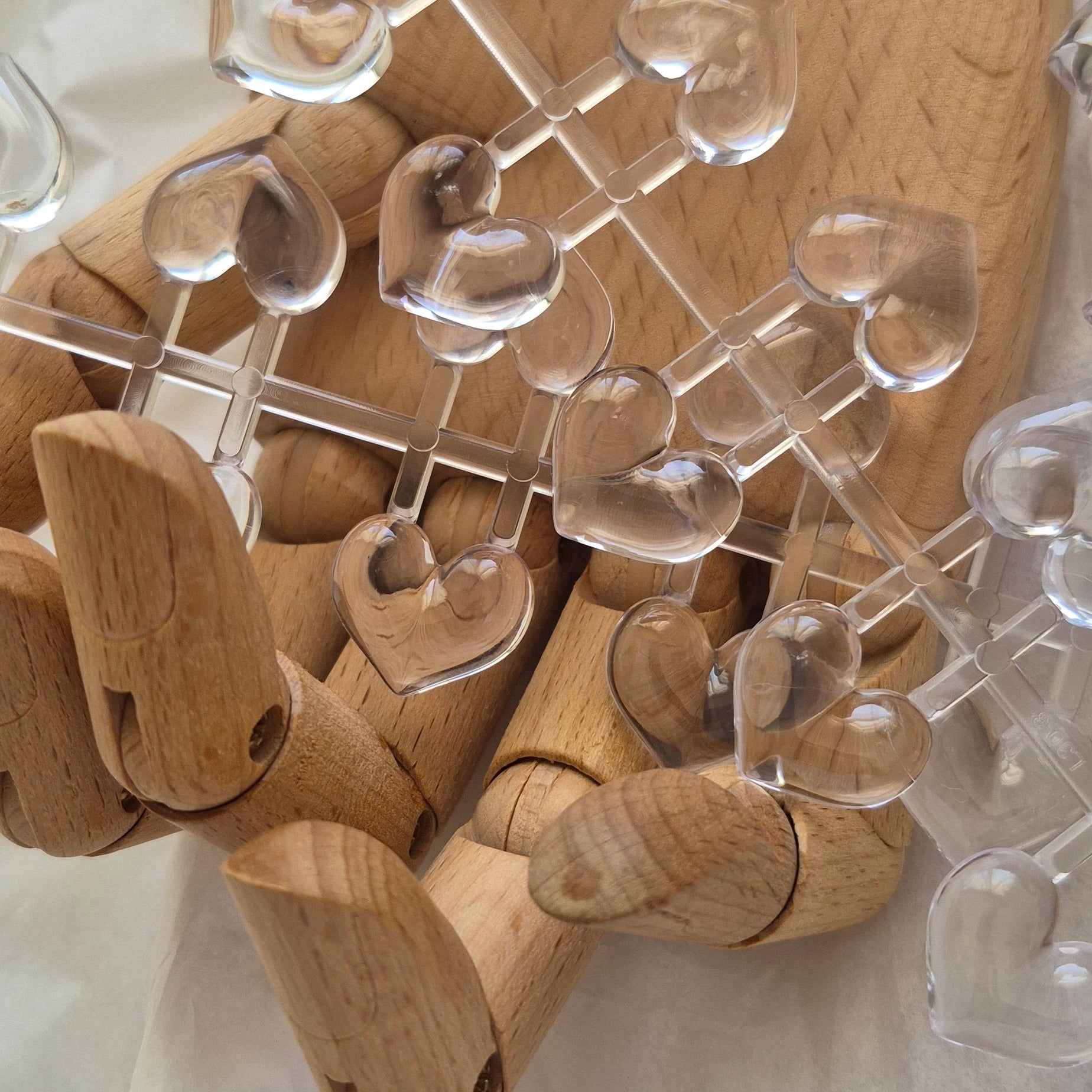 NAIL ART DISPLAY - CLEAR SOFT HEART 50 PCS