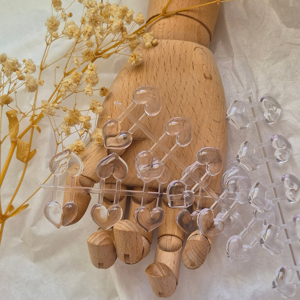 NAIL ART DISPLAY - CLEAR SOFT HEART 50 PCS
