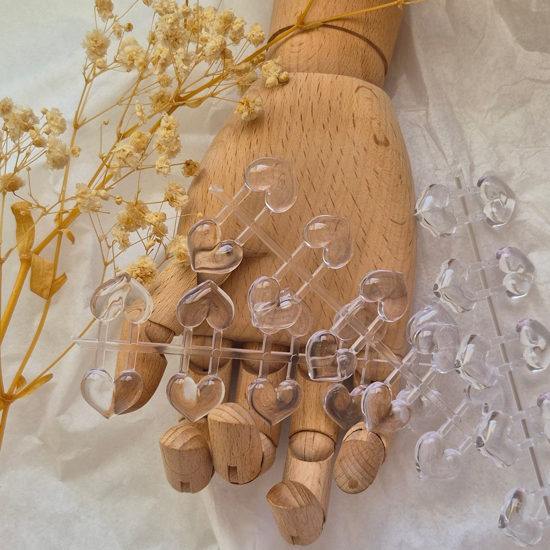 NAIL ART DISPLAY - CLEAR SOFT HEART 50 PCS